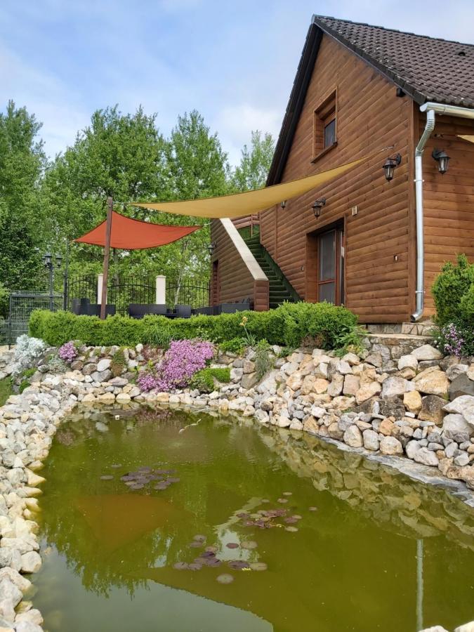 Villa Kovacsszenaja Vendeghaz Exterior foto